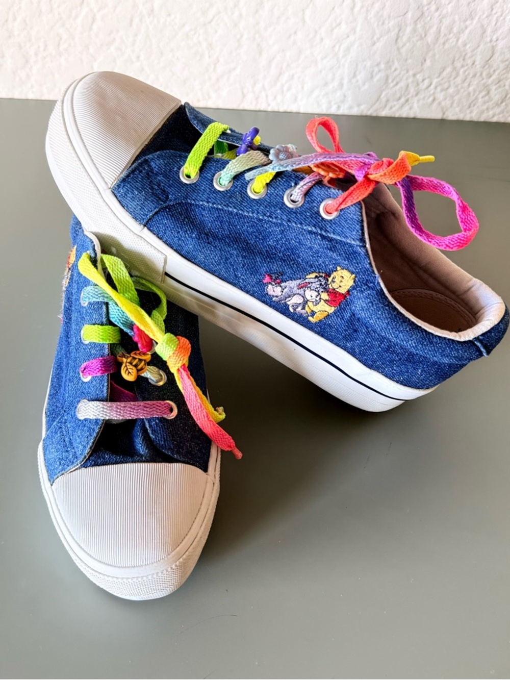 Vtg DISNEY Winnie the Pooh Eeyore Platform Shoes Women's Sneakers Blue Size 8.5